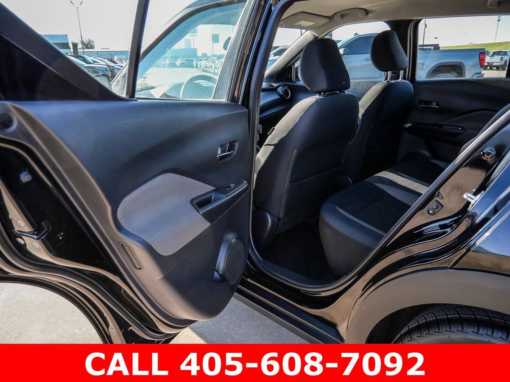Used 2019 Nissan Kicks SV FWD image 36