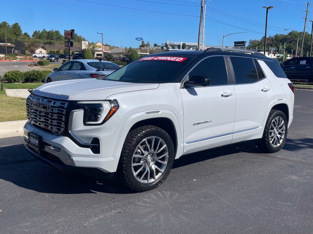 Used 2026 GMC Terrain Denali AWD/4WD image 4