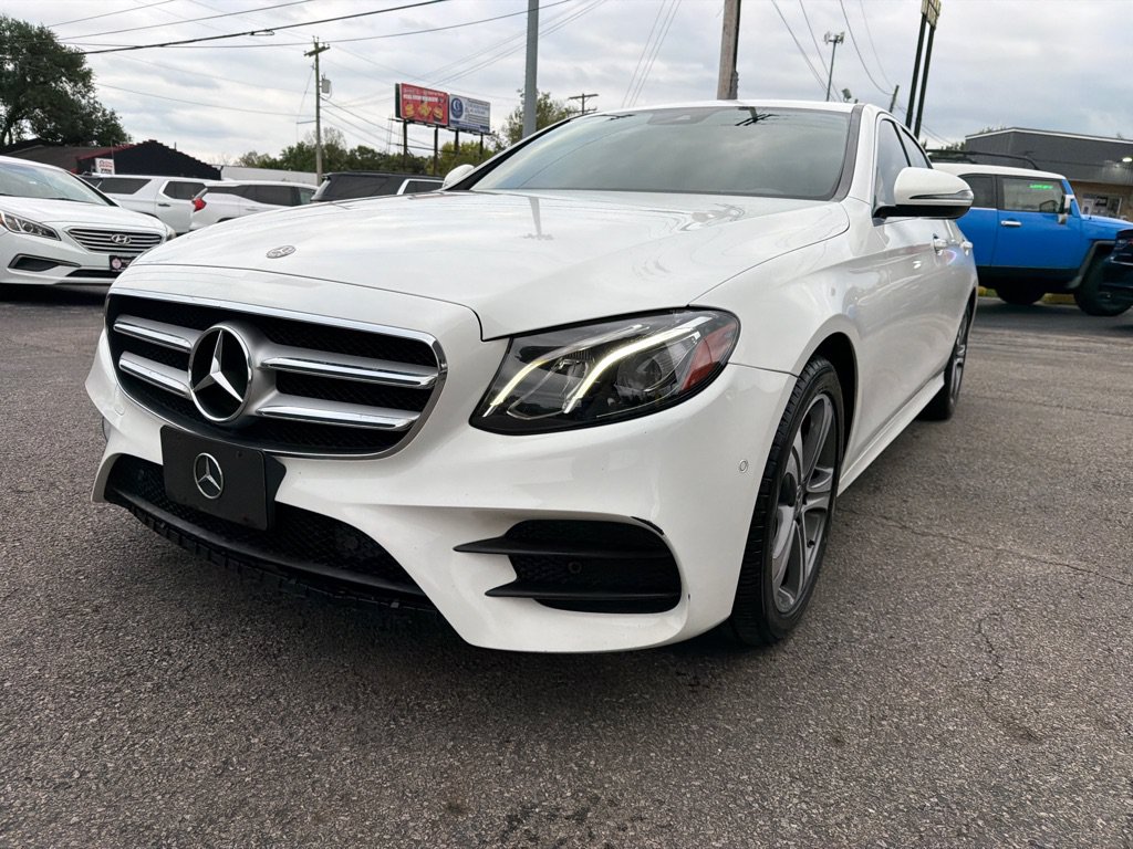 Used 2017 Mercedes-Benz E 300 4MATIC image 6