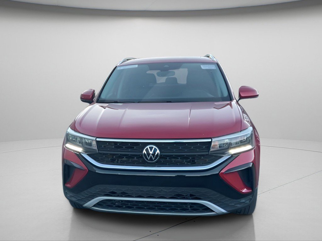 Used 2023 Volkswagen Taos SE w/ Panoramic Sunroof Package image 16