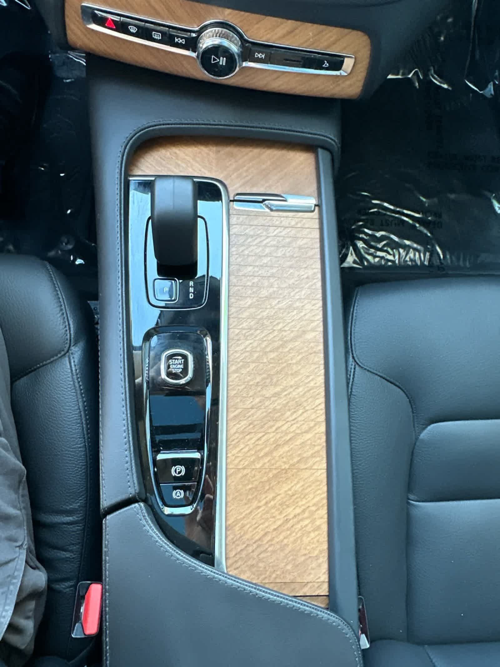 Used 2023 Volvo XC90 B5 Plus w/ Protection Package Premier AWD/4WD image 21