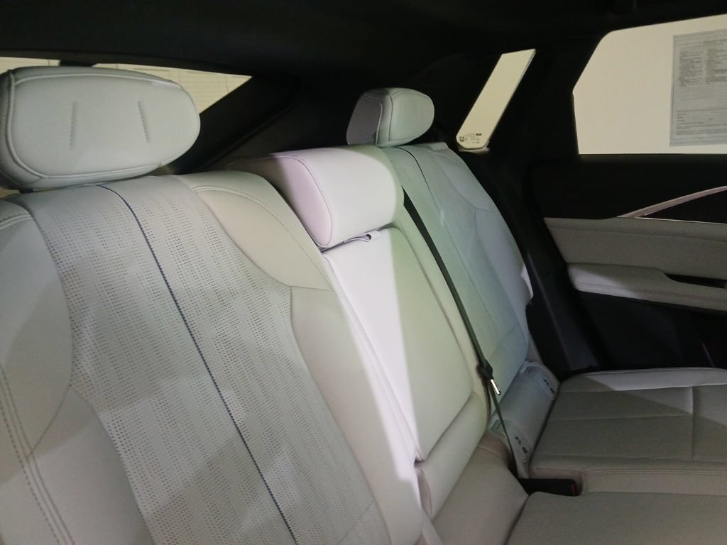 Used 2024 Cadillac Lyriq Luxury w/ LPO, Floor Liner Package AWD/4WD image 14