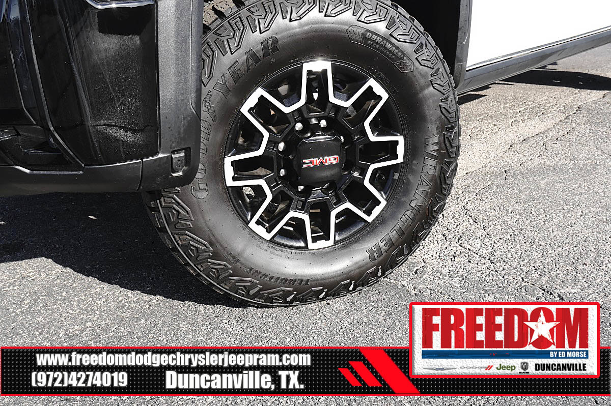 Used 2026 GMC Sierra 2500 AT4X AWD/4WD image 9