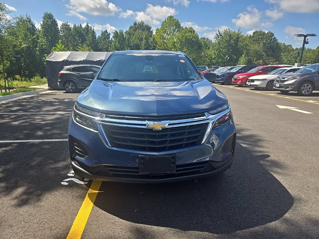 Used 2024 Chevrolet Equinox LS FWD image 2