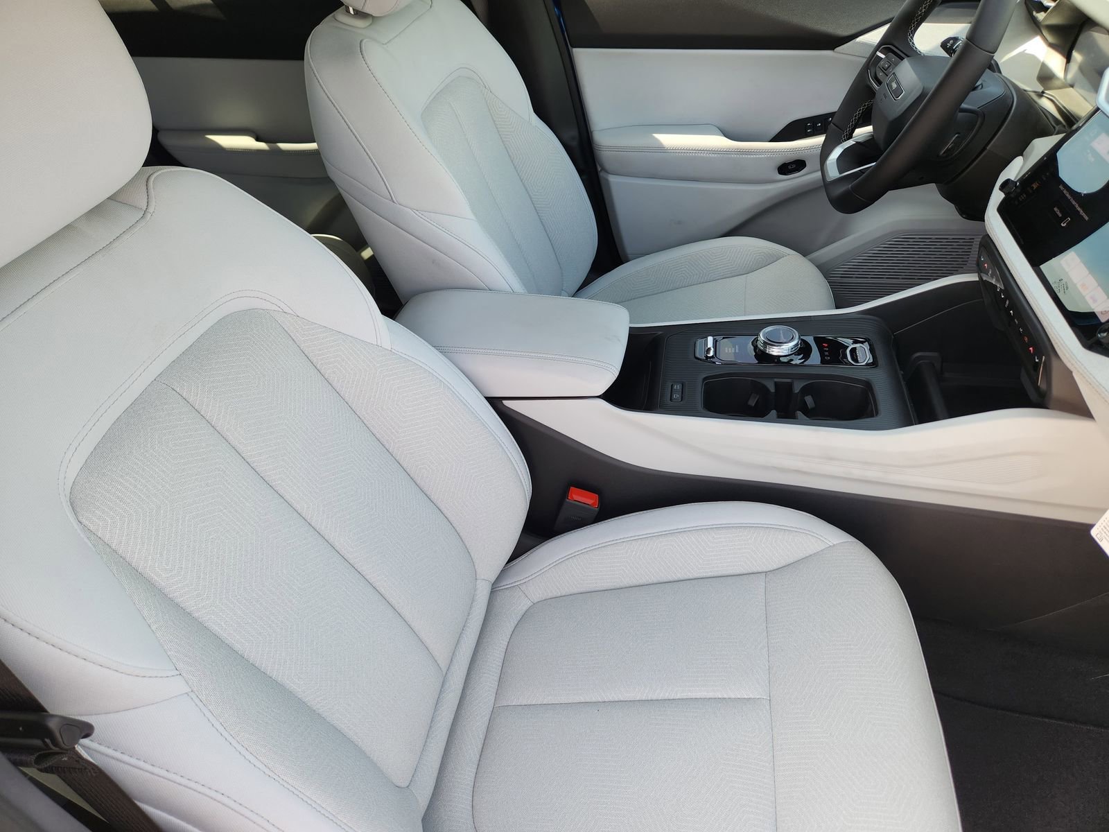 New 2026 Jeep Cherokee Laredo image 24