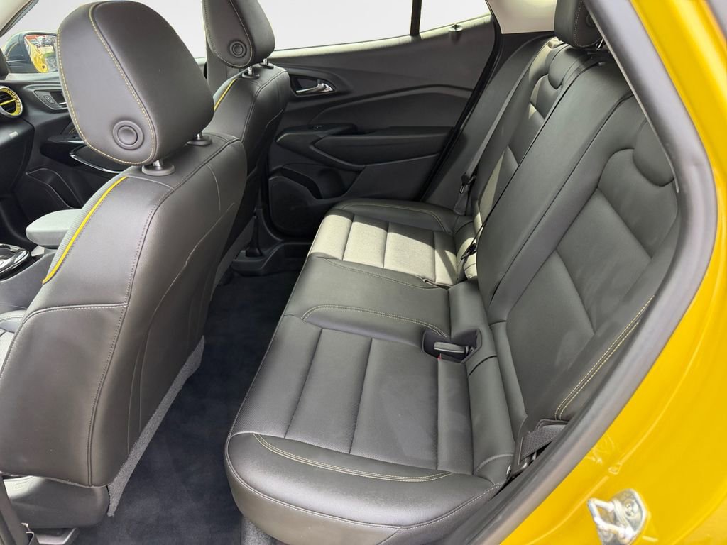 Used 2024 Chevrolet Trax ACTIV w/ Sunroof Package image 24