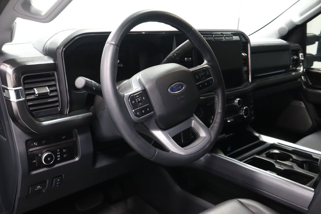 Used 2024 Ford F350 Lariat w/ Chrome Package image 25
