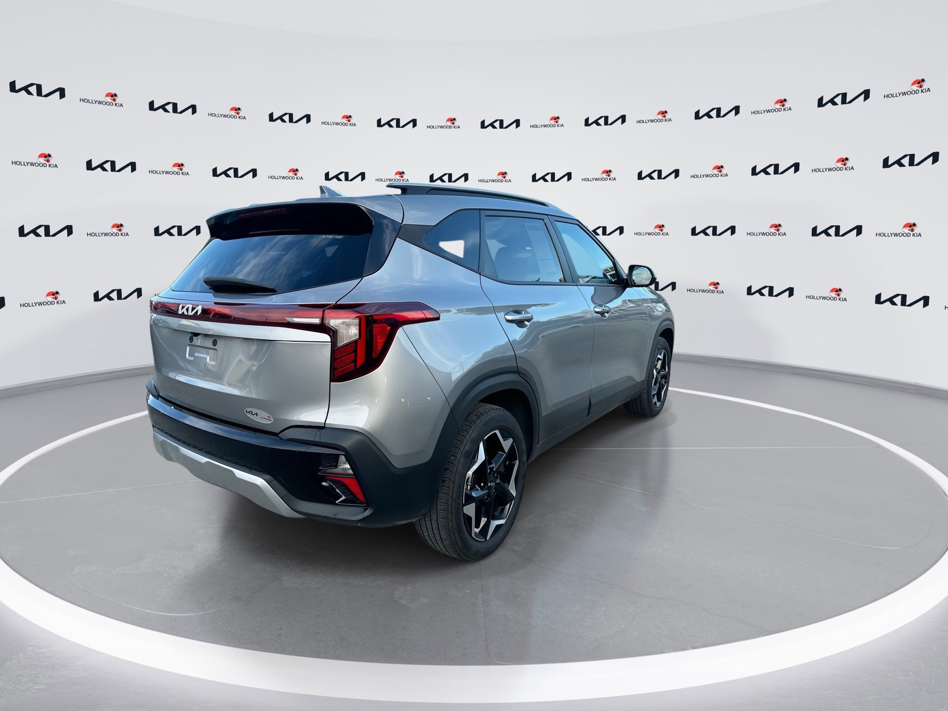 Certified 2025 Kia Seltos S FWD image 8