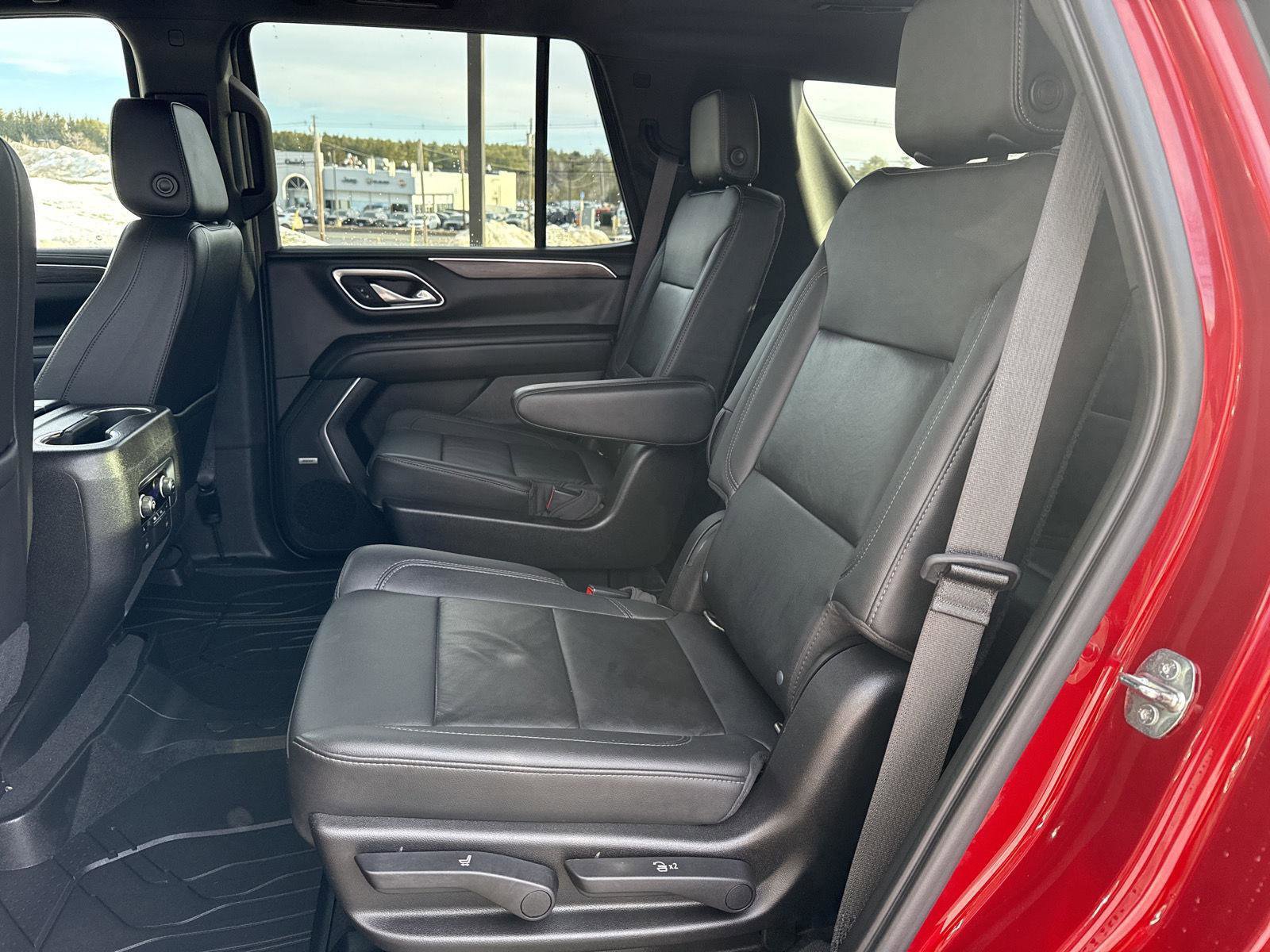 Used 2021 Chevrolet Tahoe Z71 w/ Z71 Signature Package image 12