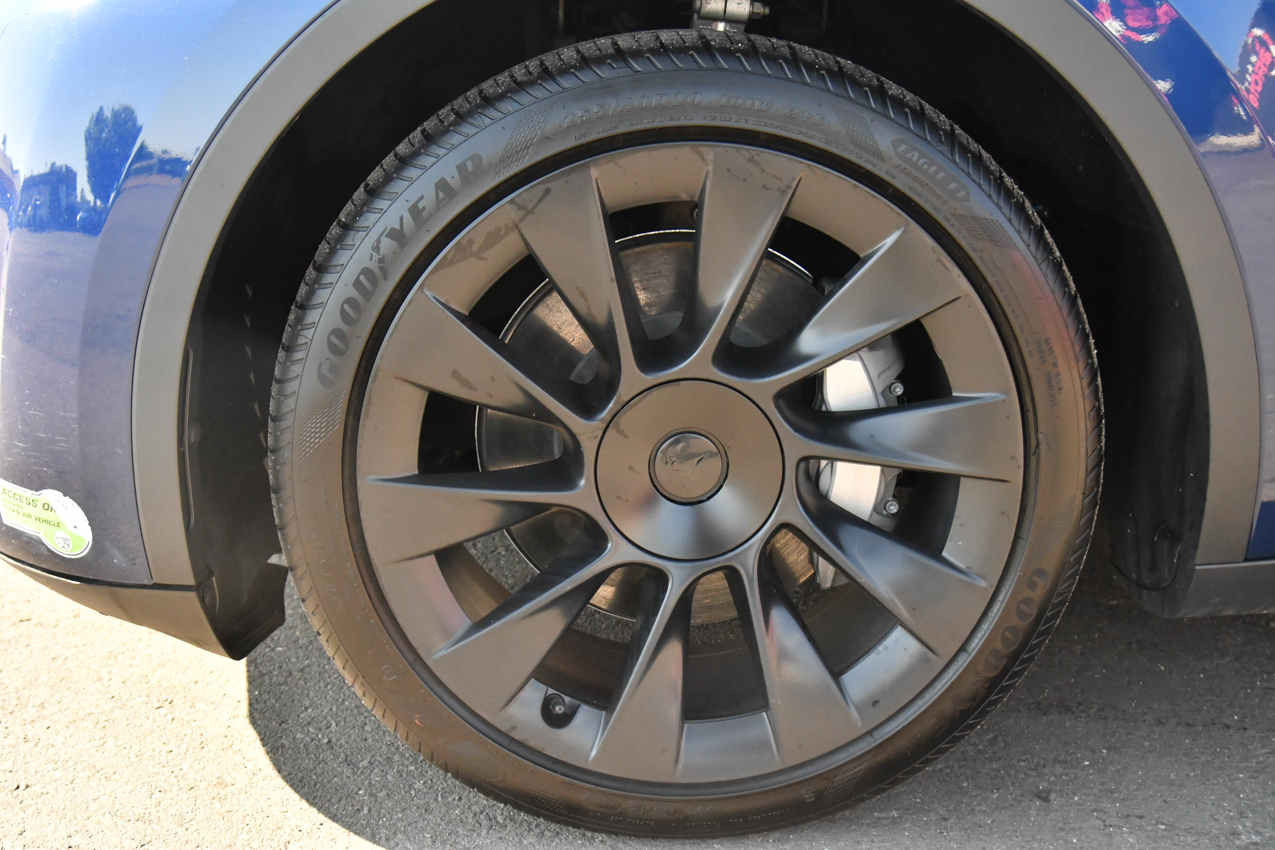 Used 2023 Tesla Model Y Long Range AWD/4WD image 12