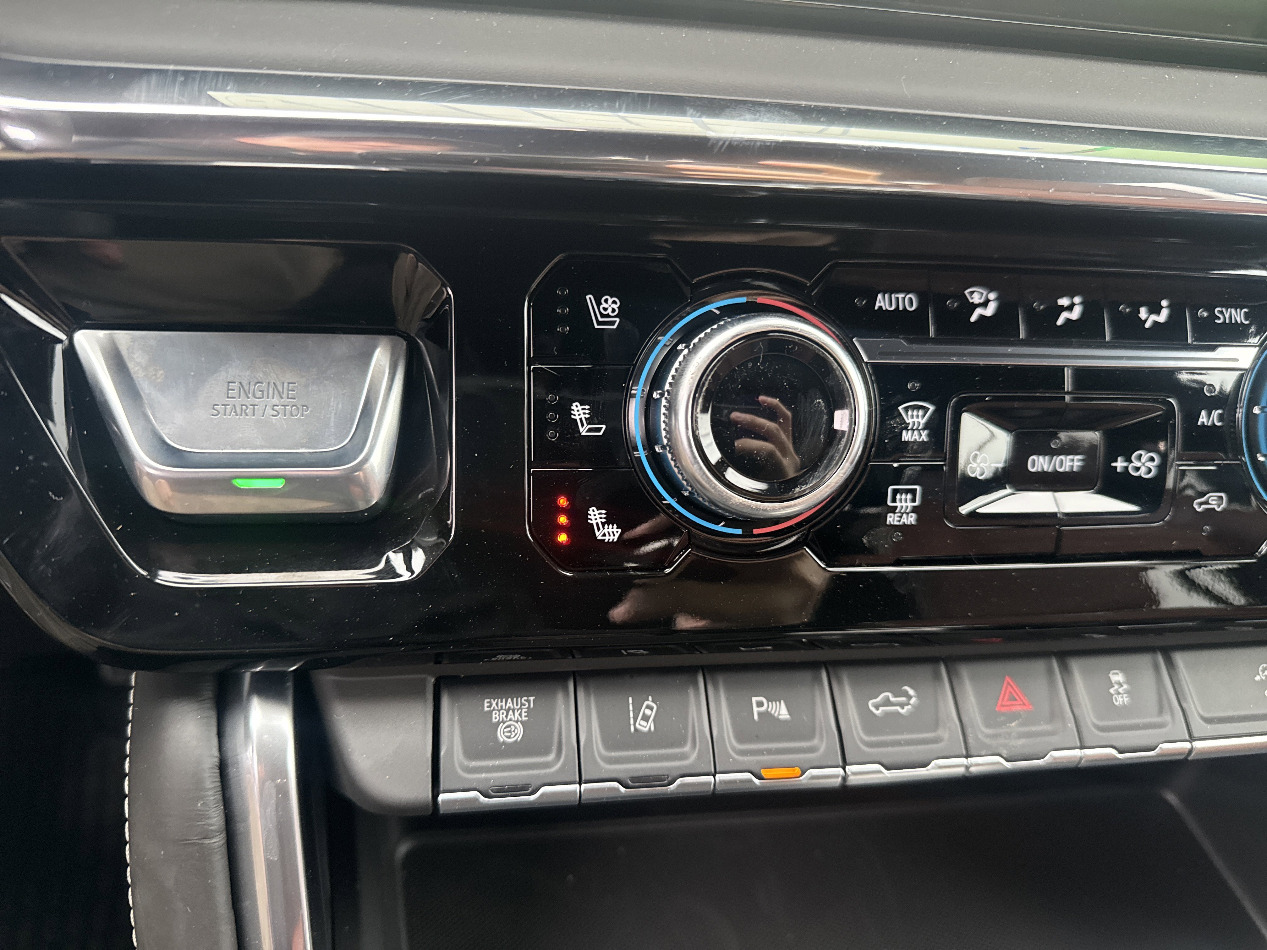 New 2026 GMC Sierra 2500 Denali Ultimate AWD/4WD image 28