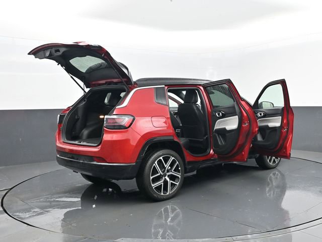 Used 2025 Jeep Compass Limited w/ Elite Group image 32