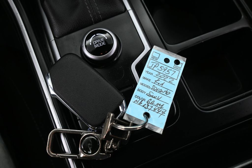 Used 2022 Kia Sorento LX FWD image 26