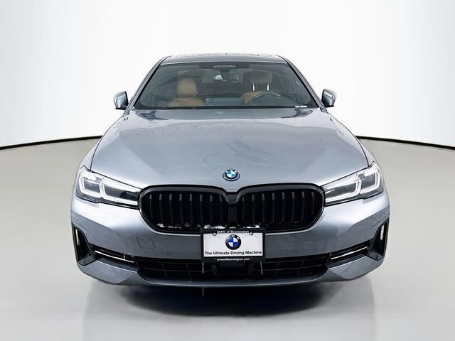 Used 2023 BMW 530e xDrive w/ Premium Package image 2