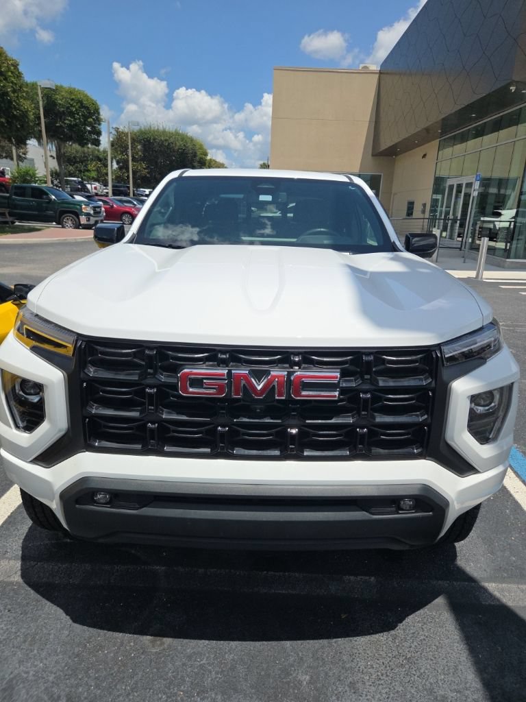 Used 2024 GMC Canyon Elevation w/ Convenience Package RWD image 2