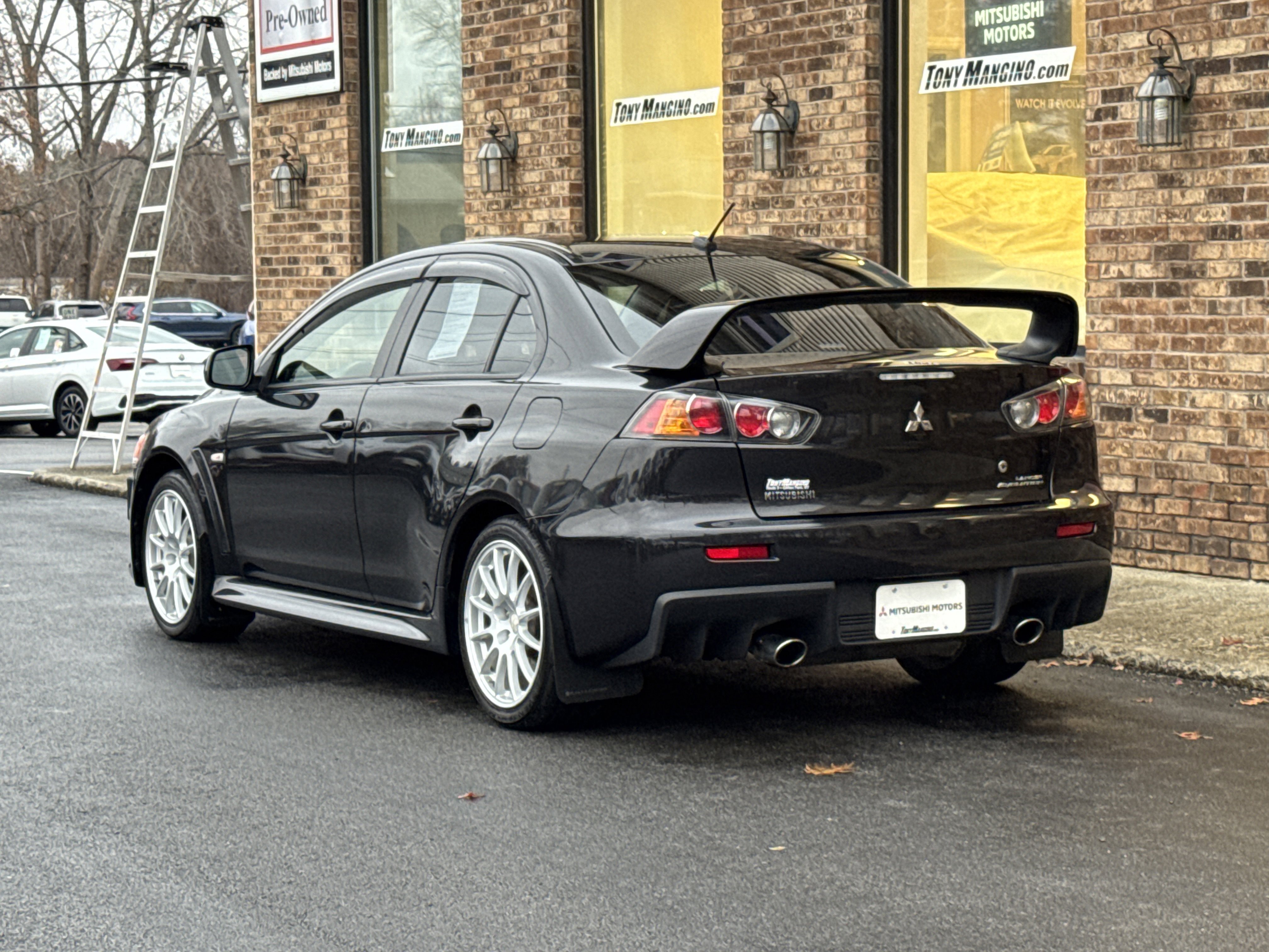 Used 2011 Mitsubishi Lancer Evolution GSR image 3