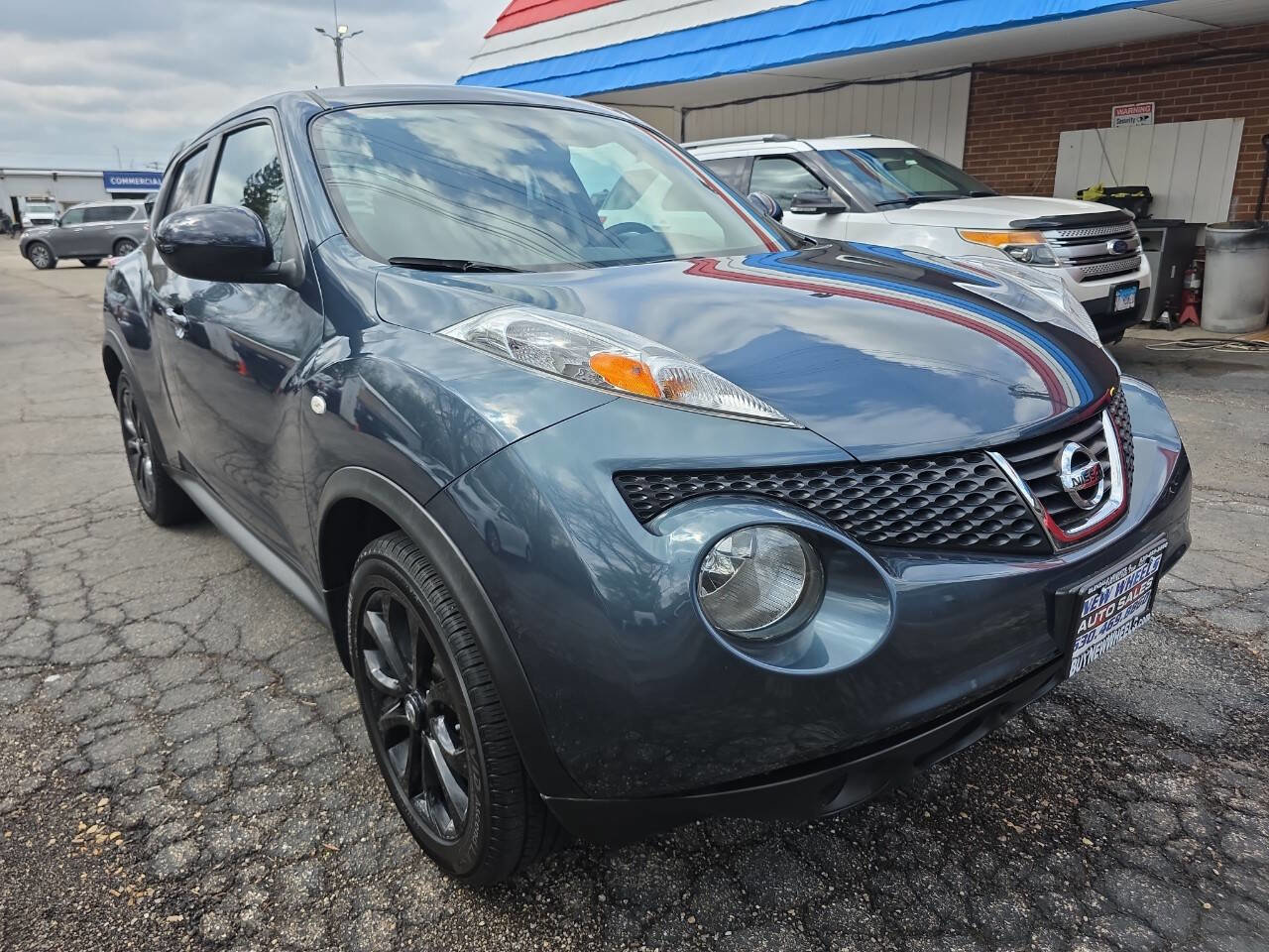Used 2013 Nissan Juke SV w/ Midnight Edition image 5