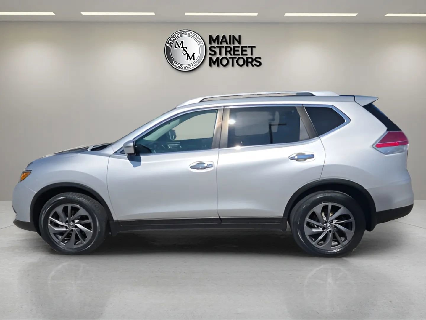 Used 2016 Nissan Rogue SL image 1