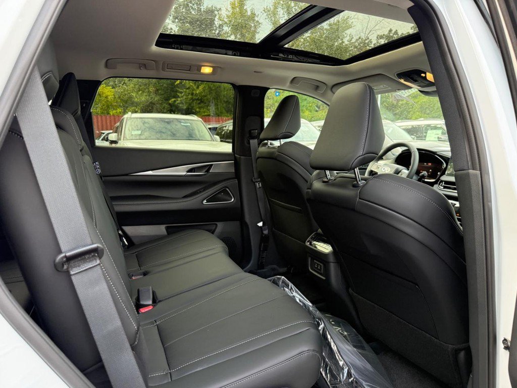 New 2027 INFINITI QX60 Luxe FWD image 6