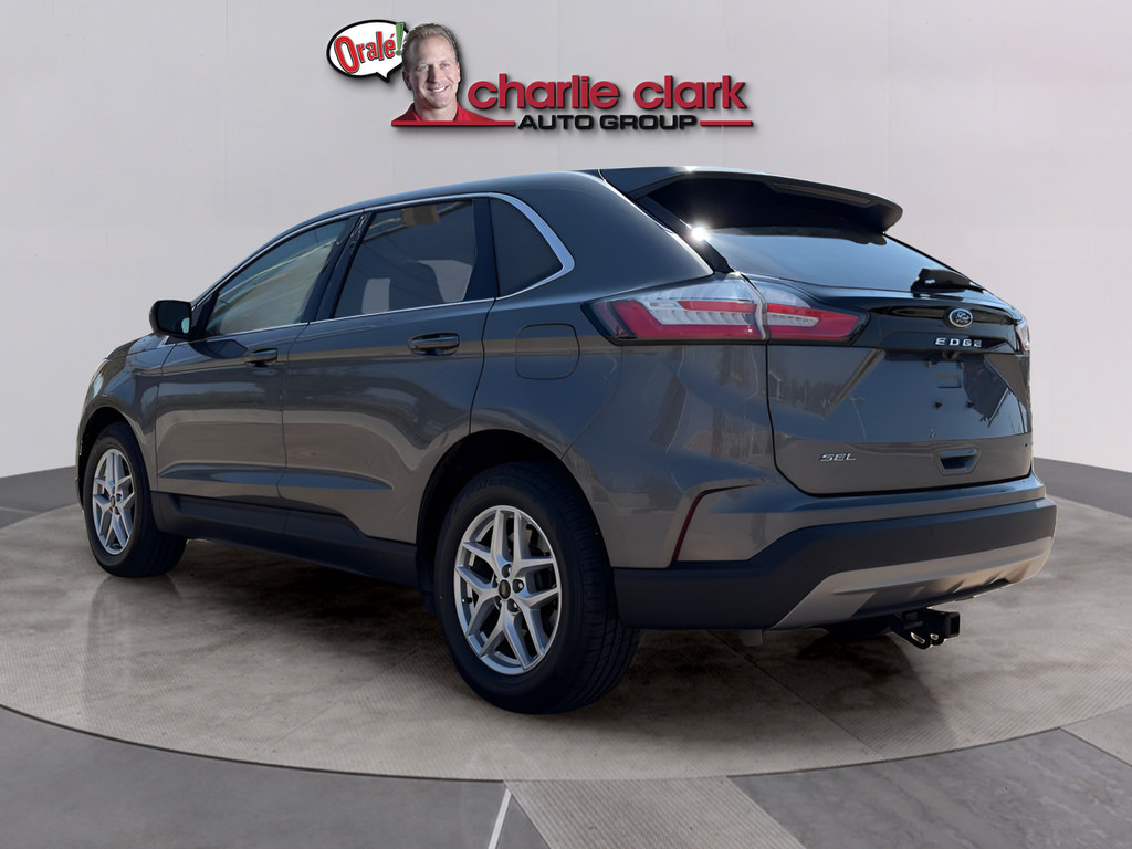 Used 2024 Ford Edge SEL w/ Convenience Package AWD/4WD image 3