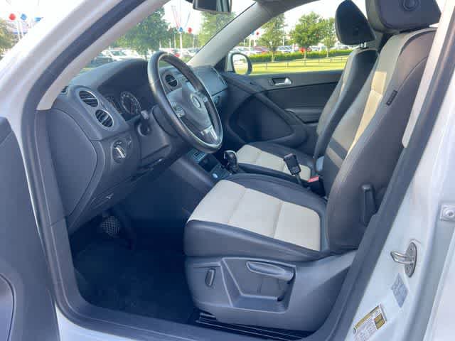 Used 2016 Volkswagen Tiguan S FWD image 3