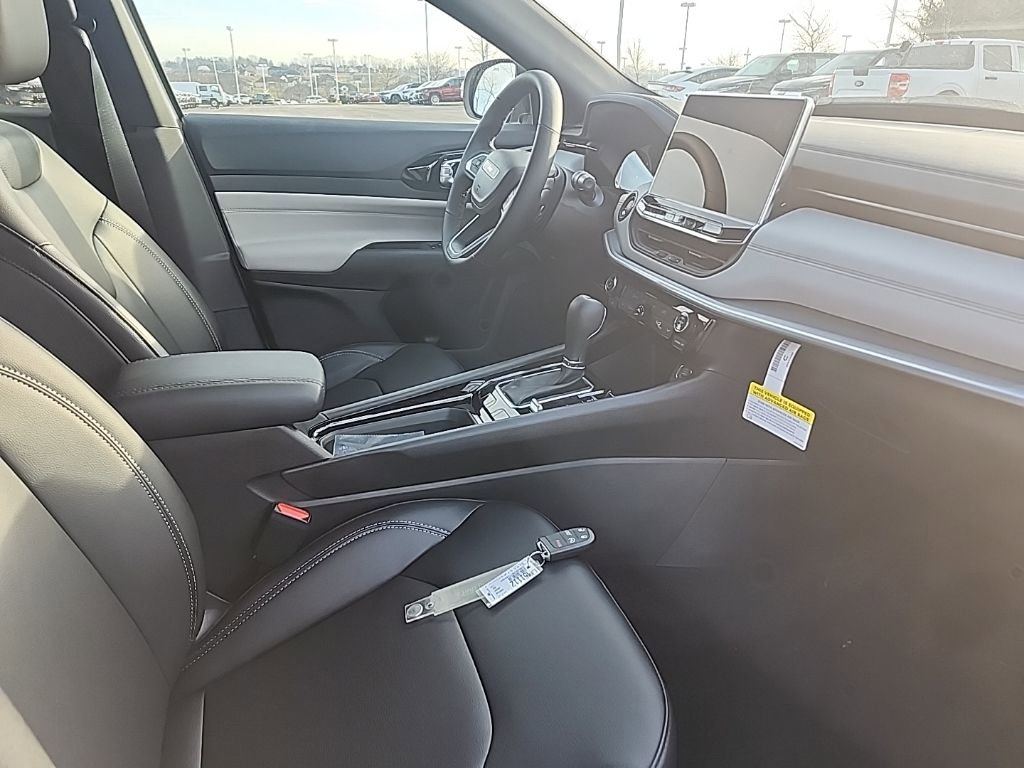 New 2026 Jeep Compass Limited image 10