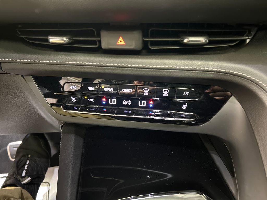 Used 2023 Buick Envision Essence w/ Sport Touring Package image 19