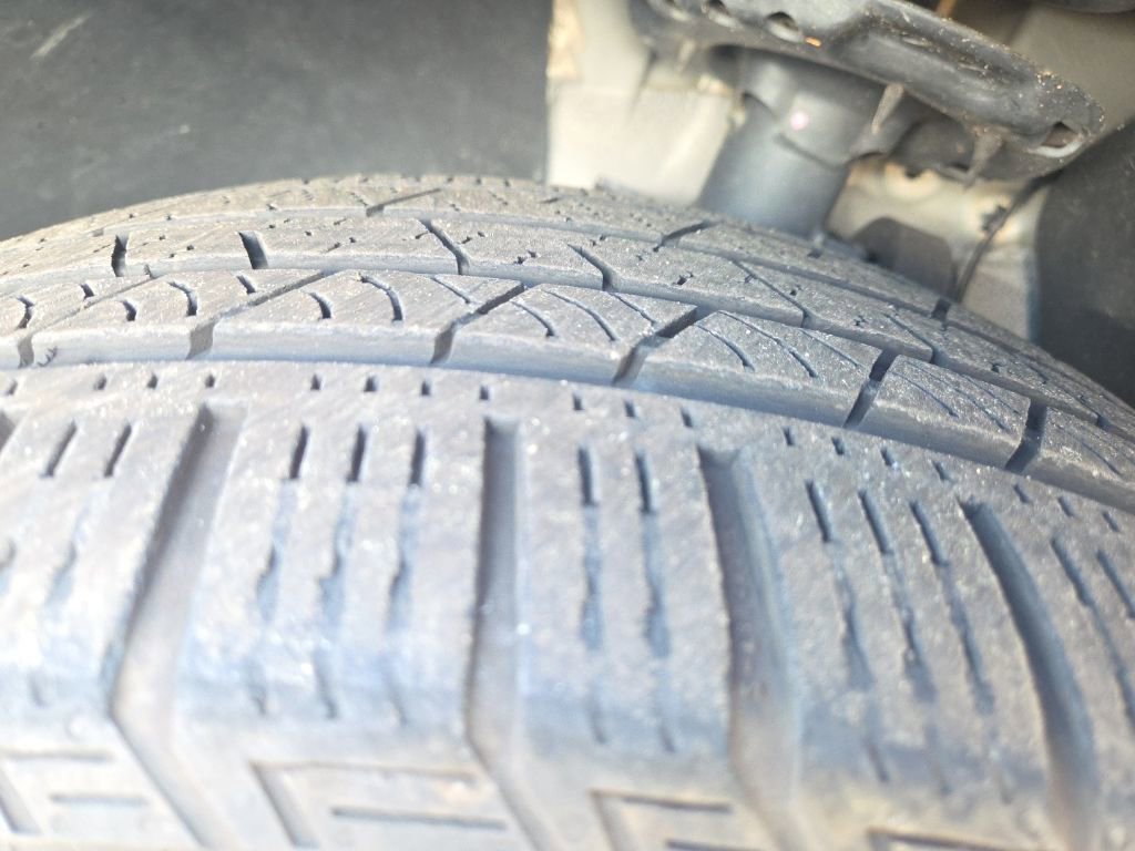 Used 2022 Hyundai Santa Fe Limited w/ Cargo Package image 23