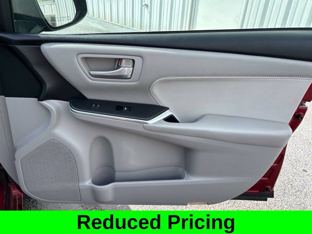 Used 2015 Toyota Camry XLE FWD image 44