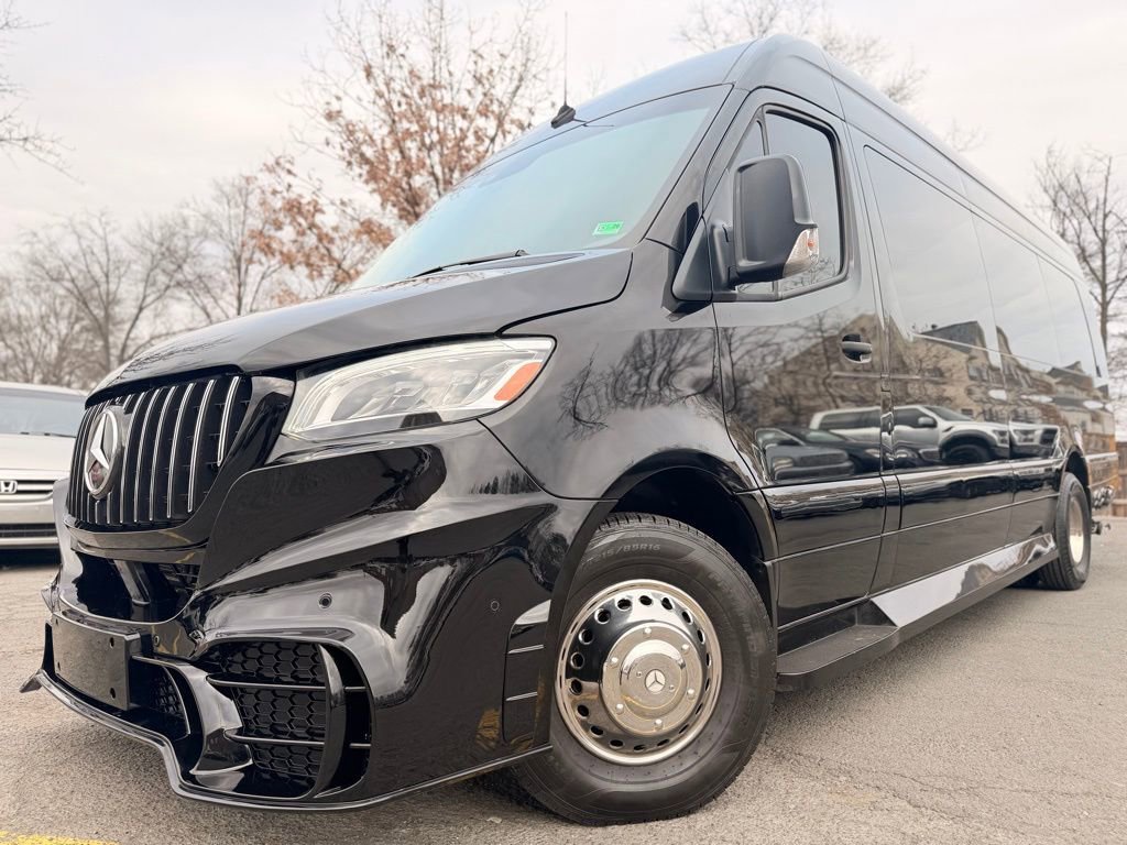 Used 2020 Mercedes-Benz Sprinter 3500 image 2