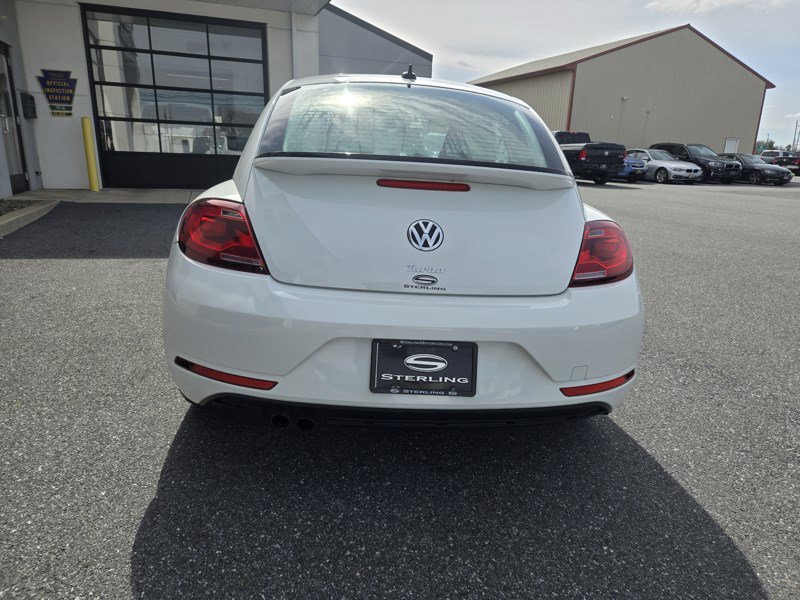Used 2019 Volkswagen Beetle 2.0T SE image 4
