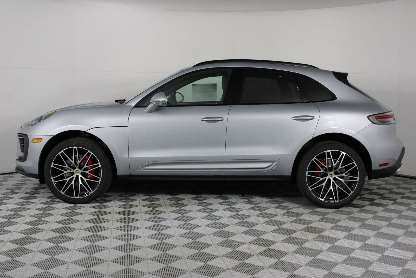 New 2026 Porsche Macan S AWD/4WD image 2
