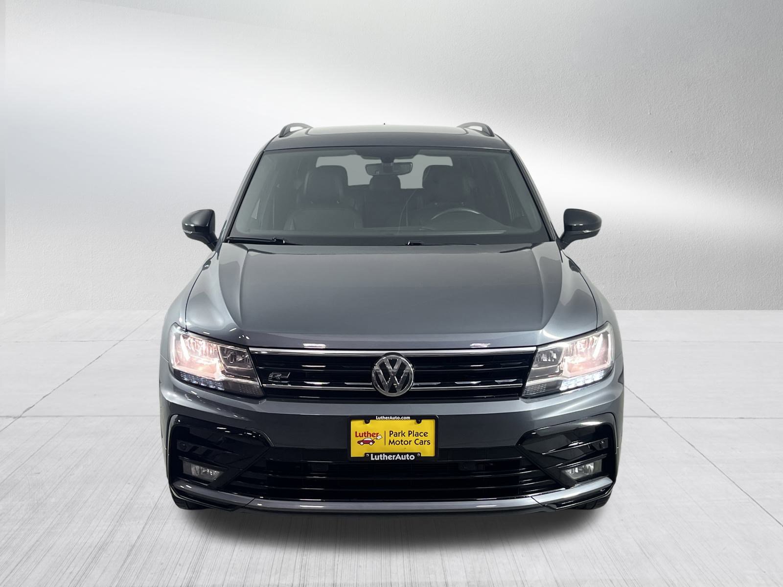 Used 2020 Volkswagen Tiguan SE R-Line image 2