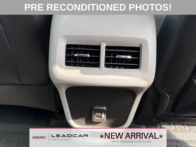 Used 2022 GMC Terrain SLT w/ LPO, Floor Liner Package AWD/4WD image 16