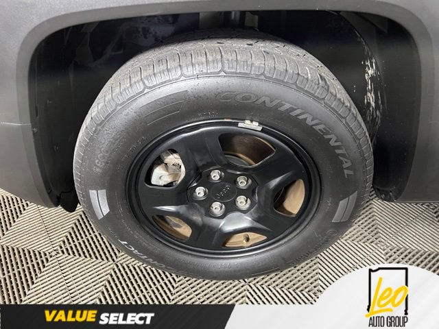Used 2015 Jeep Renegade Sport w/ Power & Air Group FWD image 23