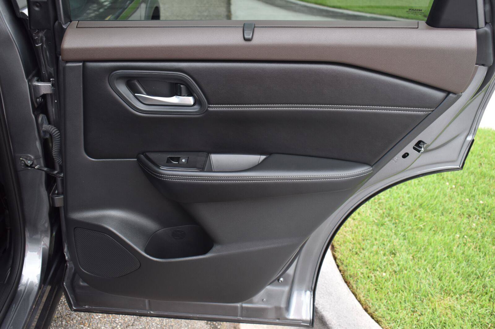 Used 2023 Nissan Rogue SV w/ SV Premium B Package FWD image 53