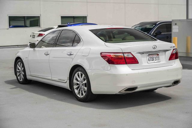 Used 2011 Lexus LS 460 w/ Comfort Pkg image 2