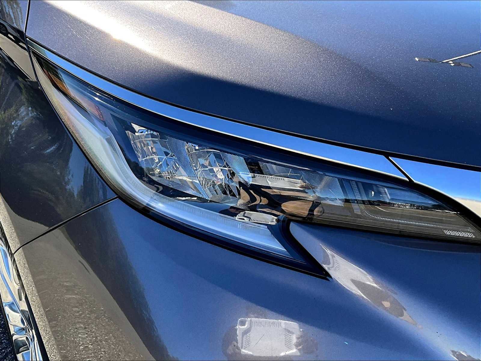 Used 2021 Toyota Sienna XSE image 34