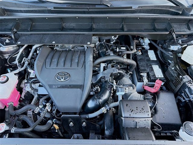 Used 2023 Toyota Highlander L image 29