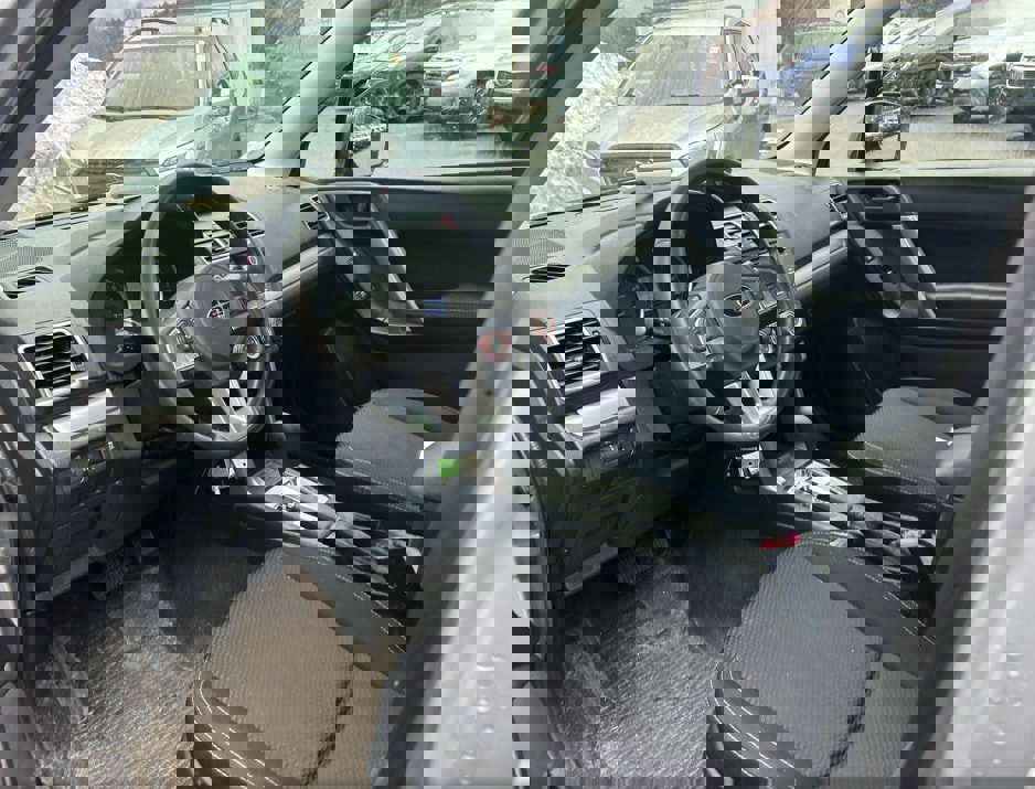 Used 2018 Subaru Forester 2.5i w/ Alloy Wheel Package image 13