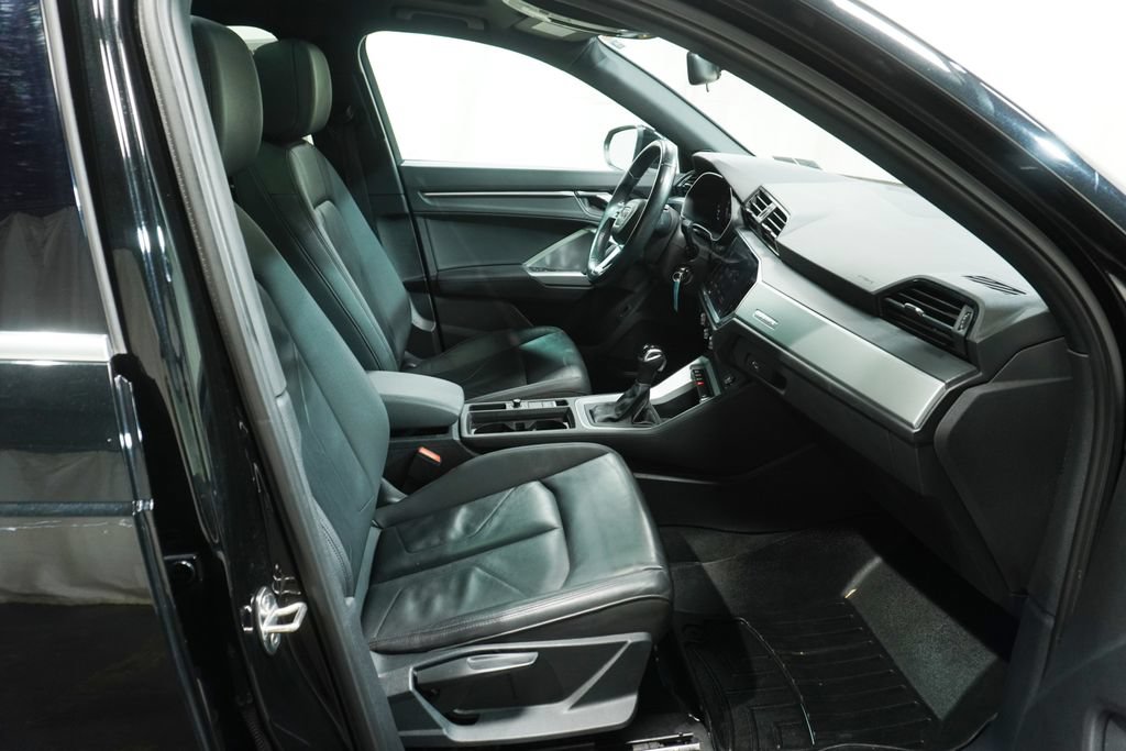 Used 2019 Audi Q3 2.0T Premium AWD/4WD image 12