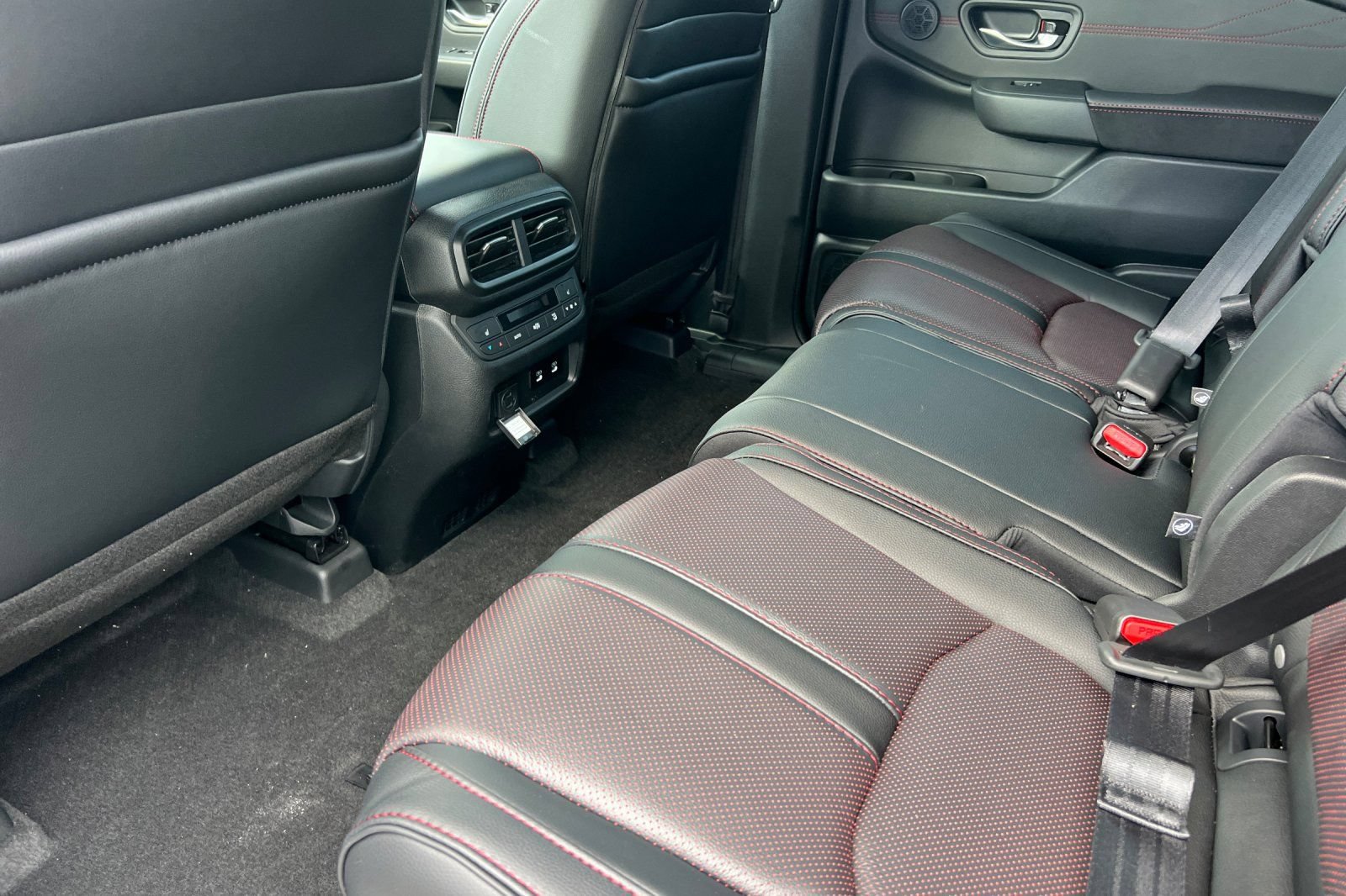 New 2026 Honda Pilot Black Edition image 13