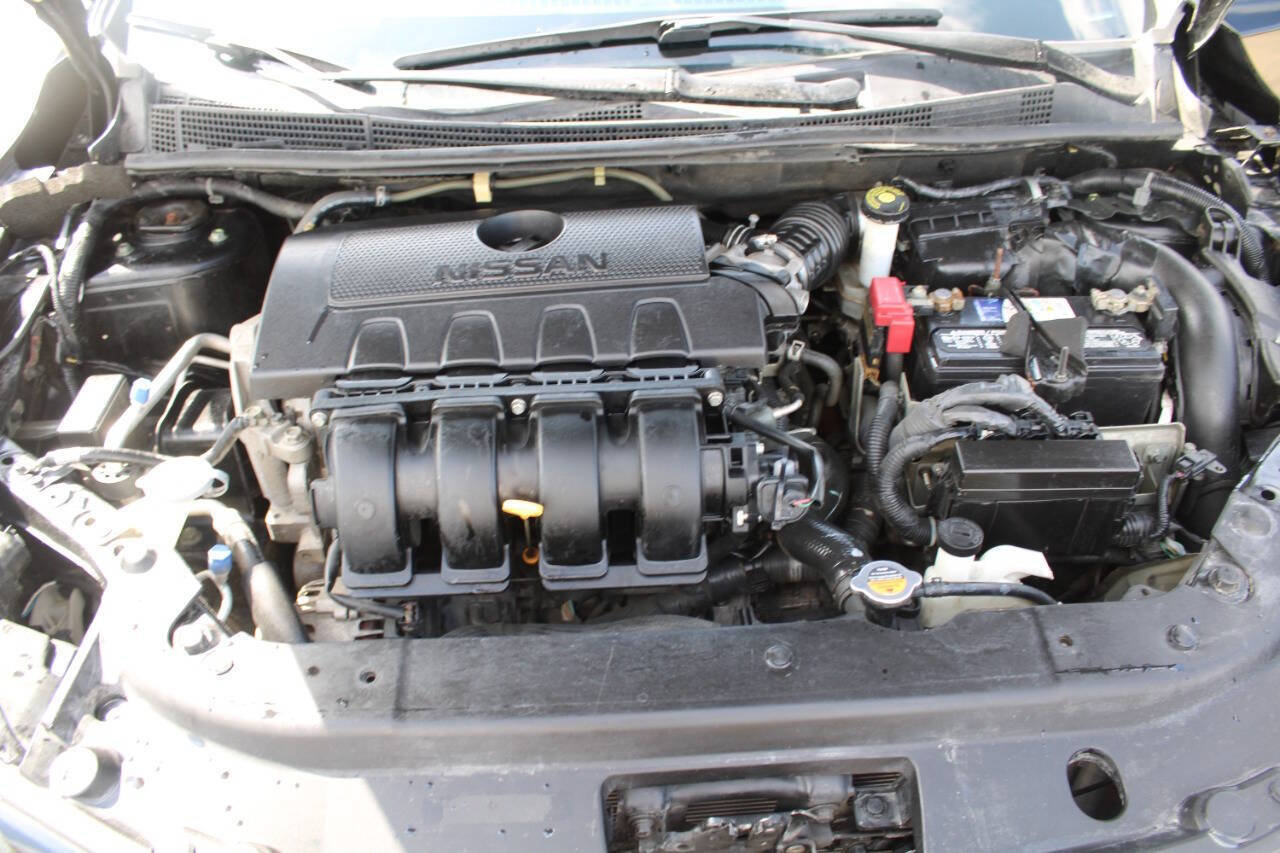 Used 2018 Nissan Sentra SR FWD image 23