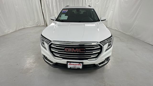 Used 2024 GMC Terrain SLT image 8