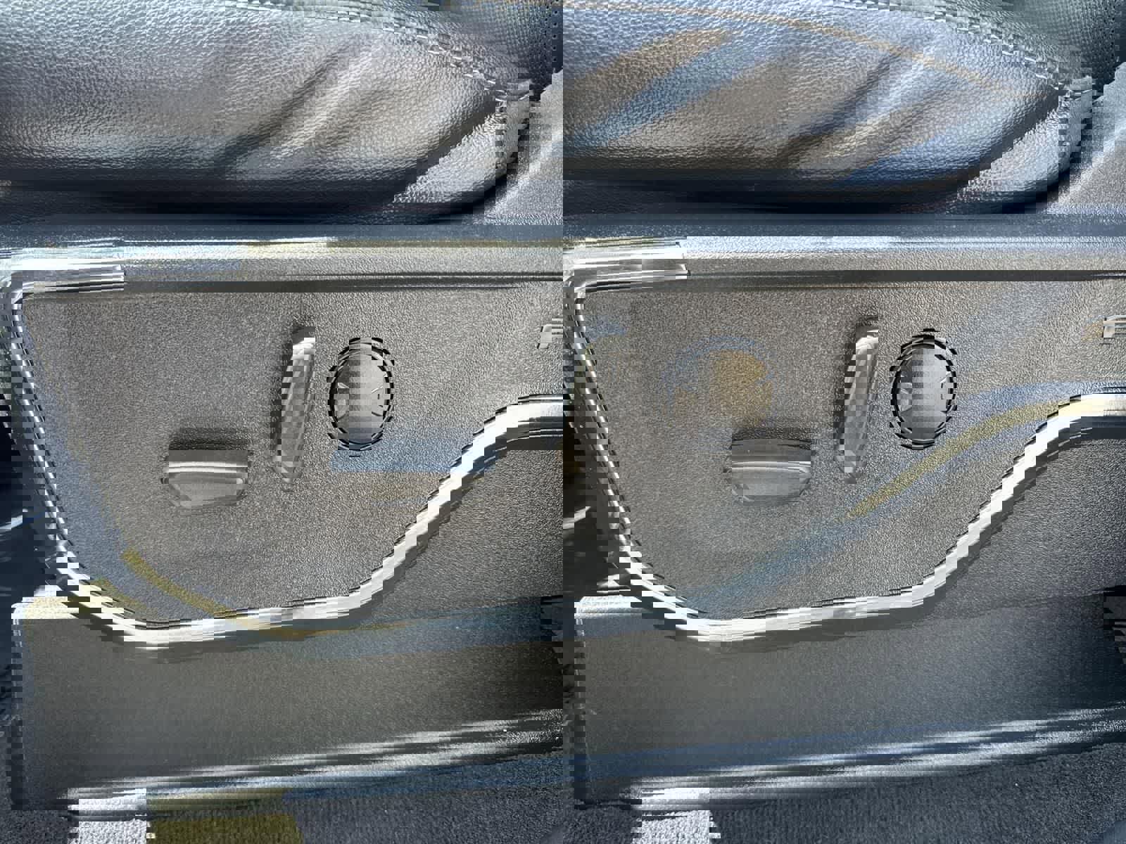 Used 2023 Ford F250 Lariat w/ Lariat Ultimate Package image 25