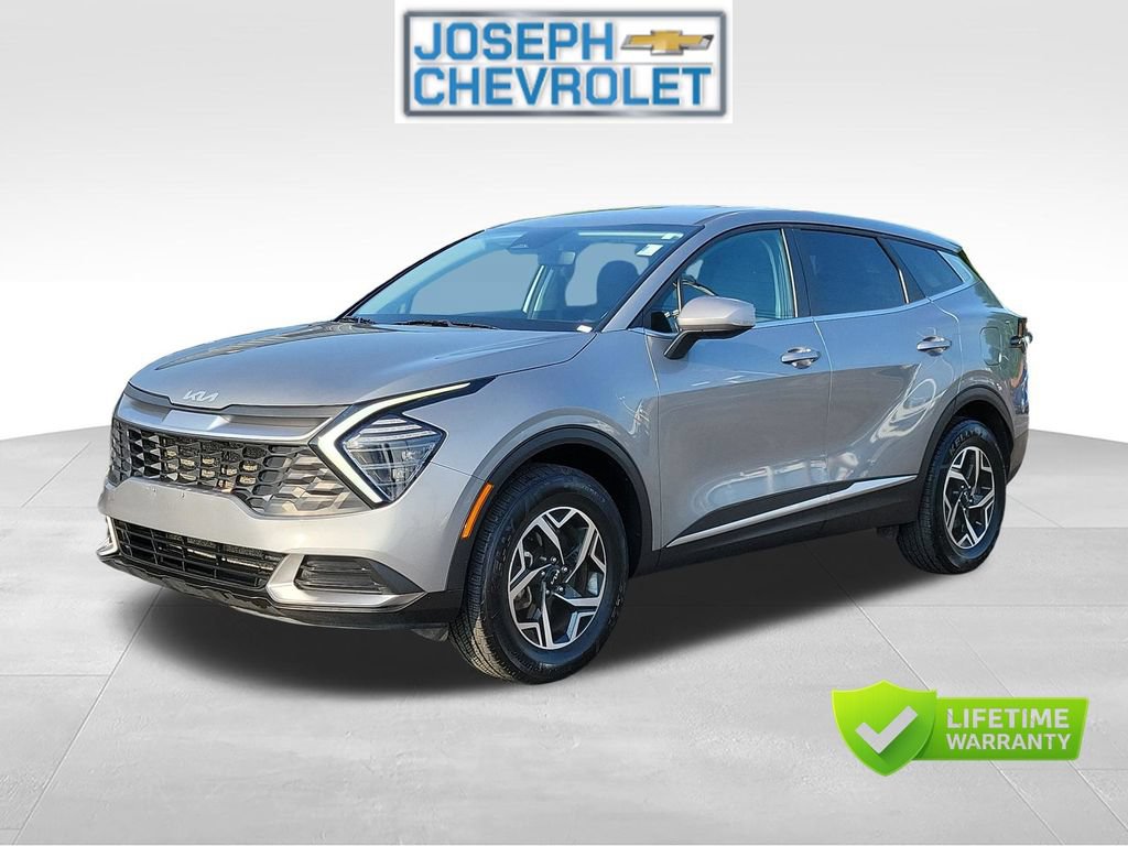 Used 2024 Kia Sportage LX AWD/4WD image 2