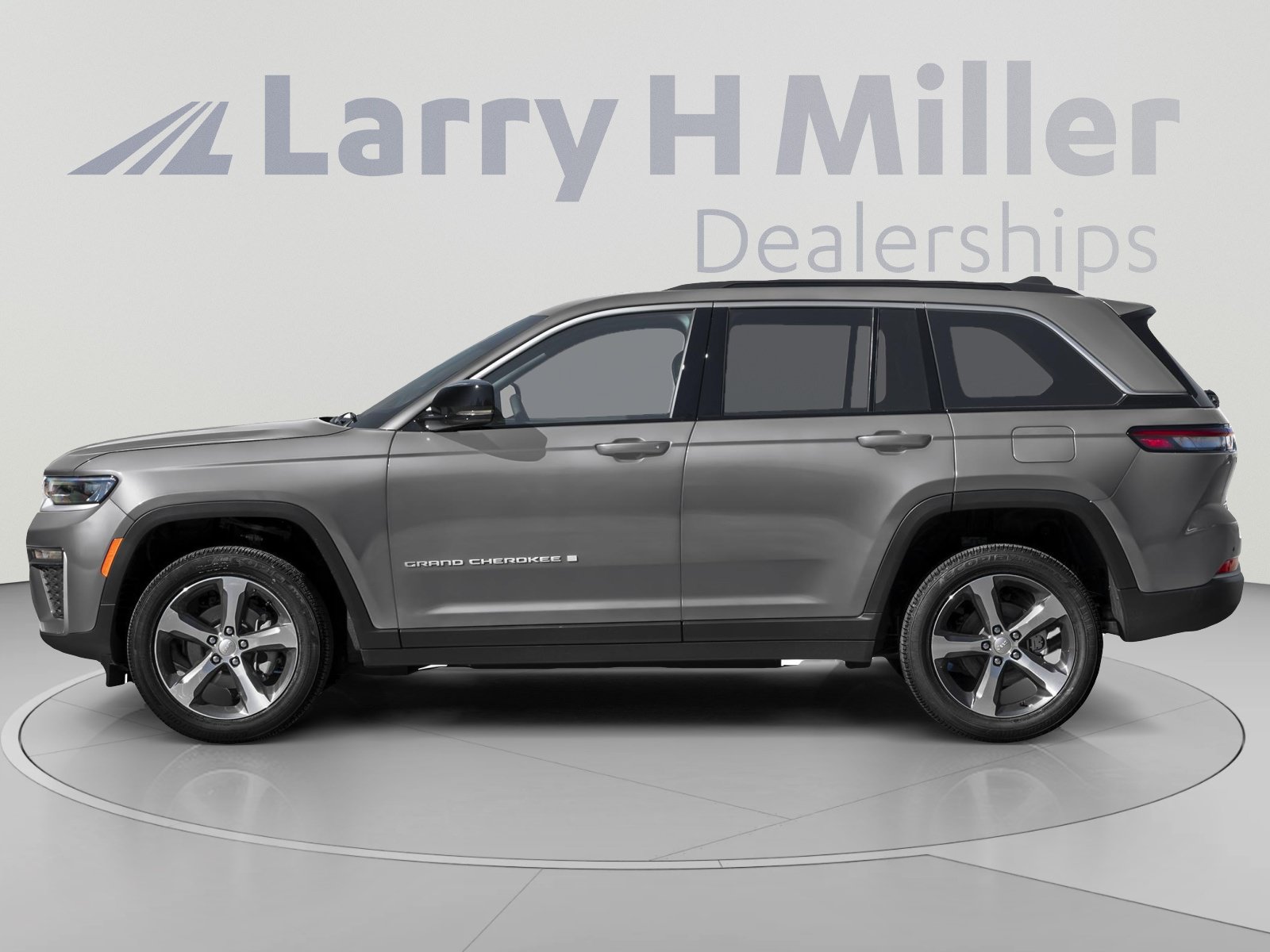 New 2027 Jeep Grand Cherokee Laredo X AWD/4WD image 3