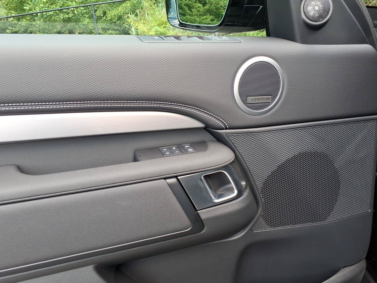 New 2026 Land Rover Discovery Dynamic SE AWD/4WD image 10