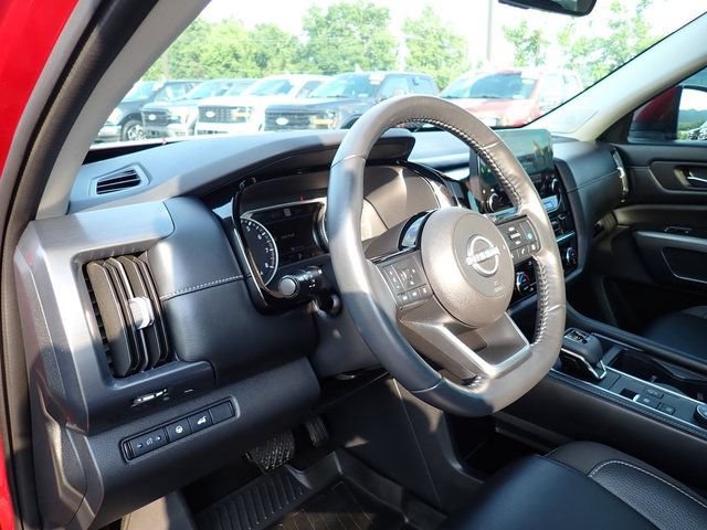 Used 2023 Nissan Pathfinder SL w/ SL Premium Package AWD/4WD image 16