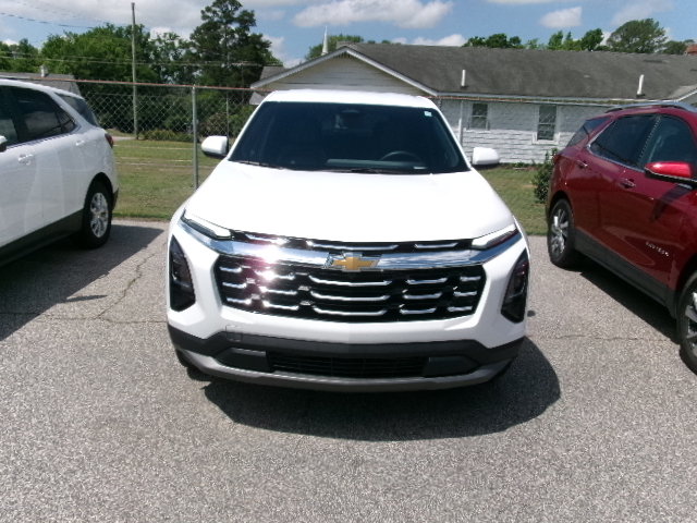 Used 2026 Chevrolet Equinox LT w/ Convenience Package II FWD image 2